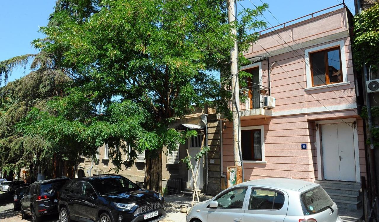 Janika Apartments Tbilisi Eksteriør billede